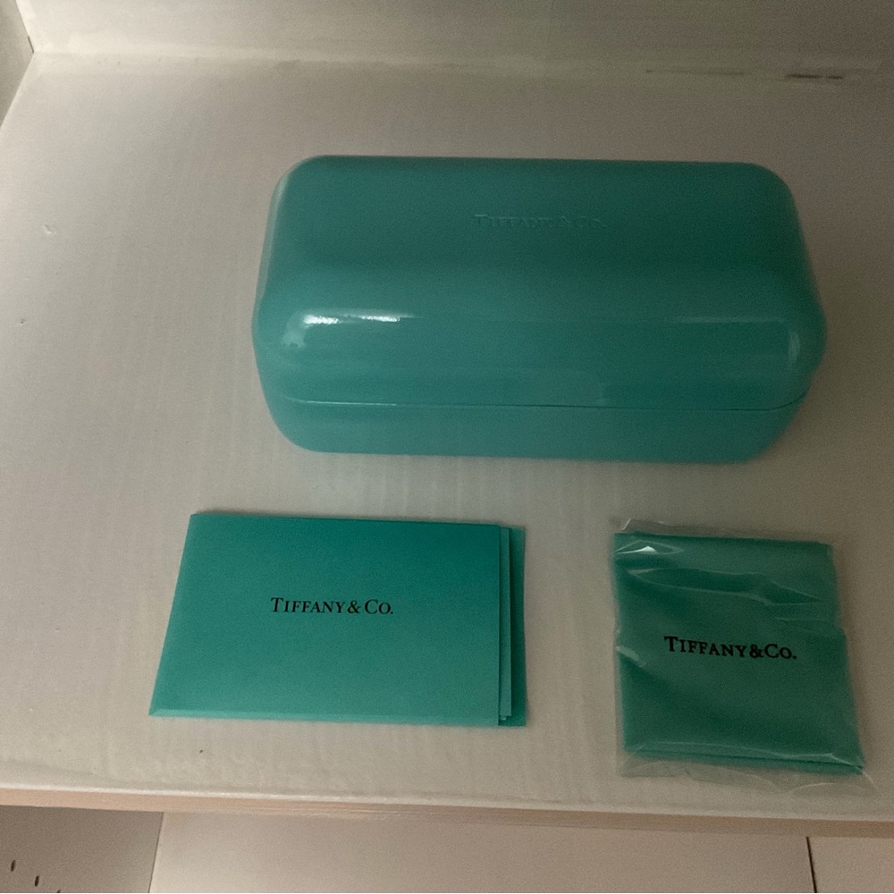 Tiffany Eye Glass Hard Shell CASE no frames/ or no glasses (case only)